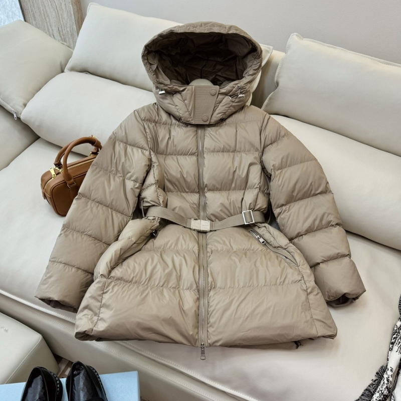 B**rry down coat